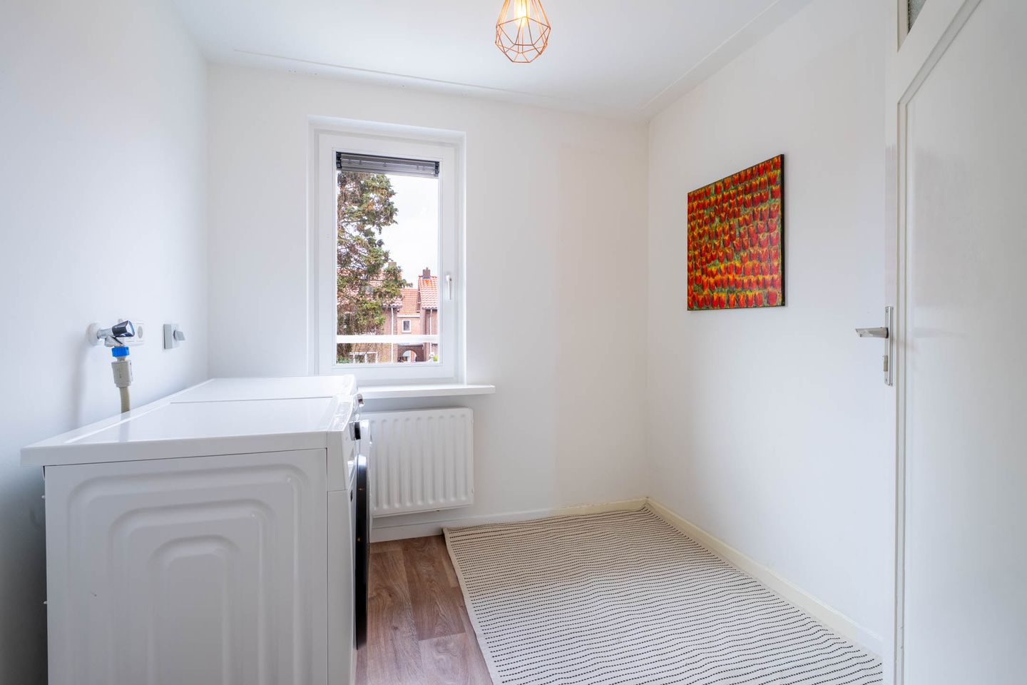 Move-in Ready Home with Modern Kitchen and Bathroom Near Green Park — 19