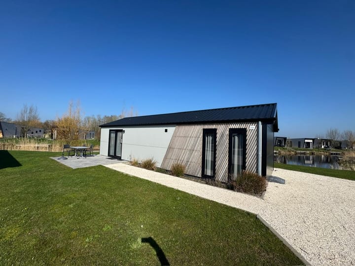 Photo 3 of Flevoweg 90-506