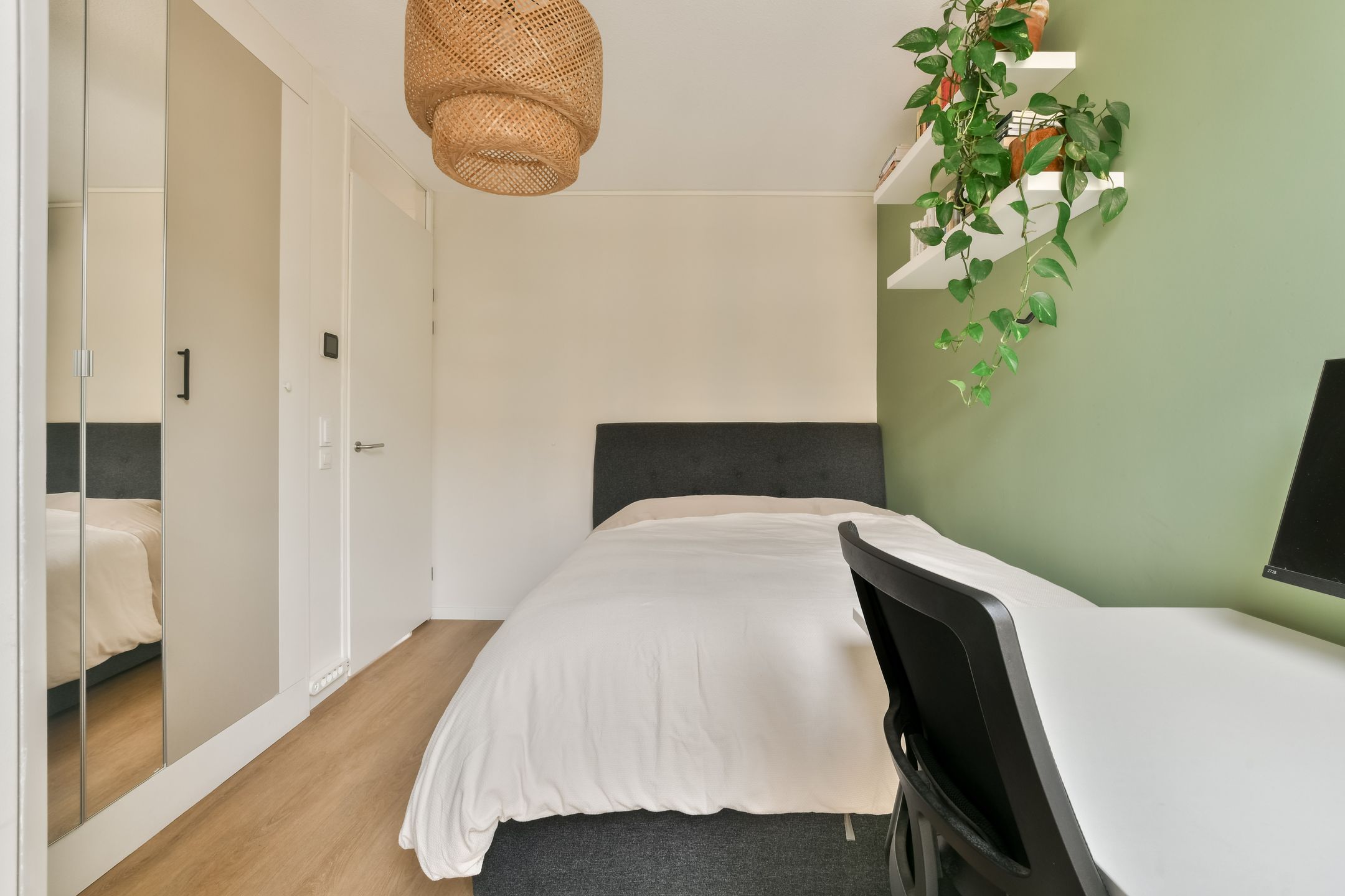 Photo 15 of Trimurtistraat 10