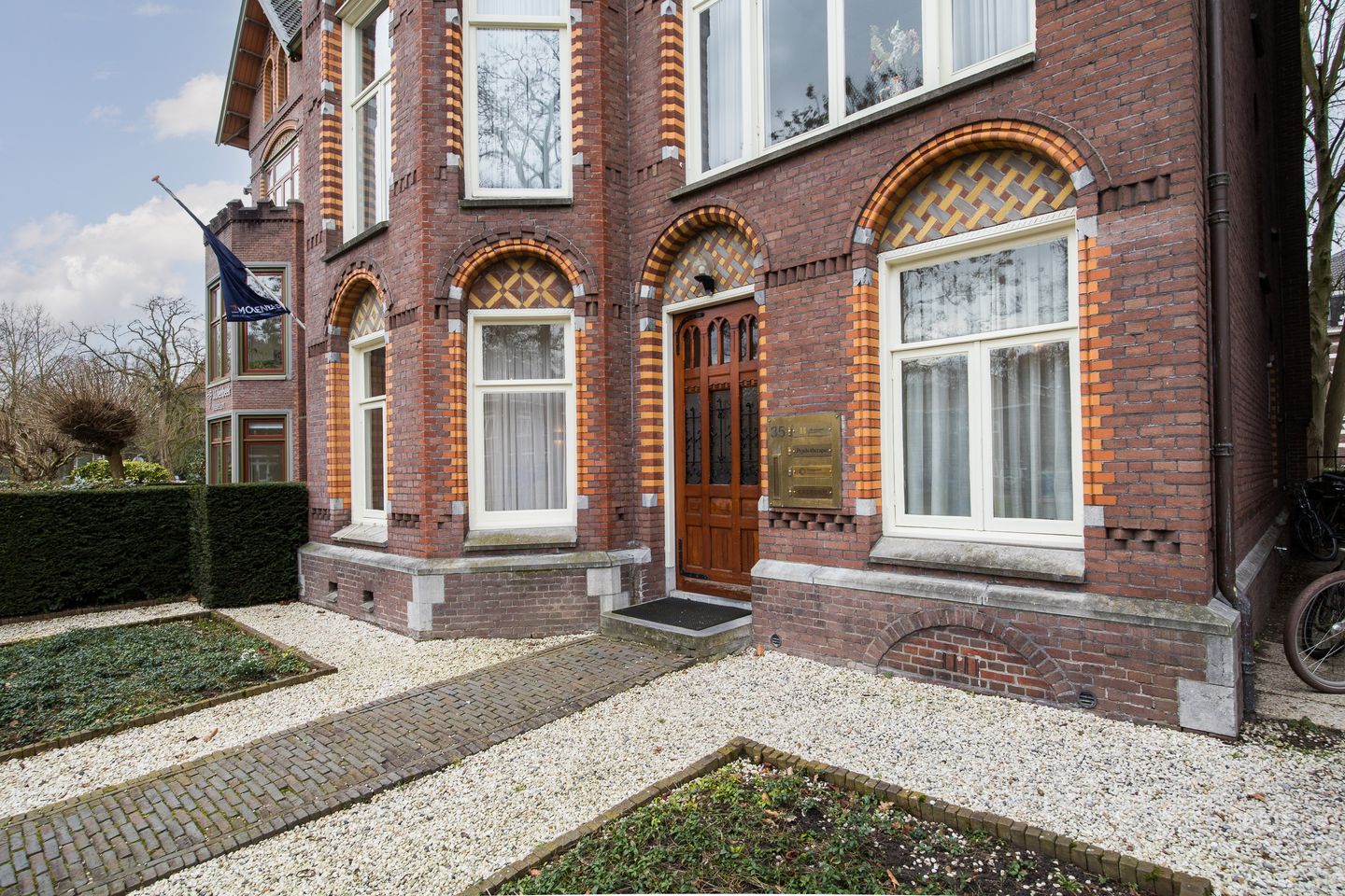 Bekijk foto 3 van Emmalaan 35