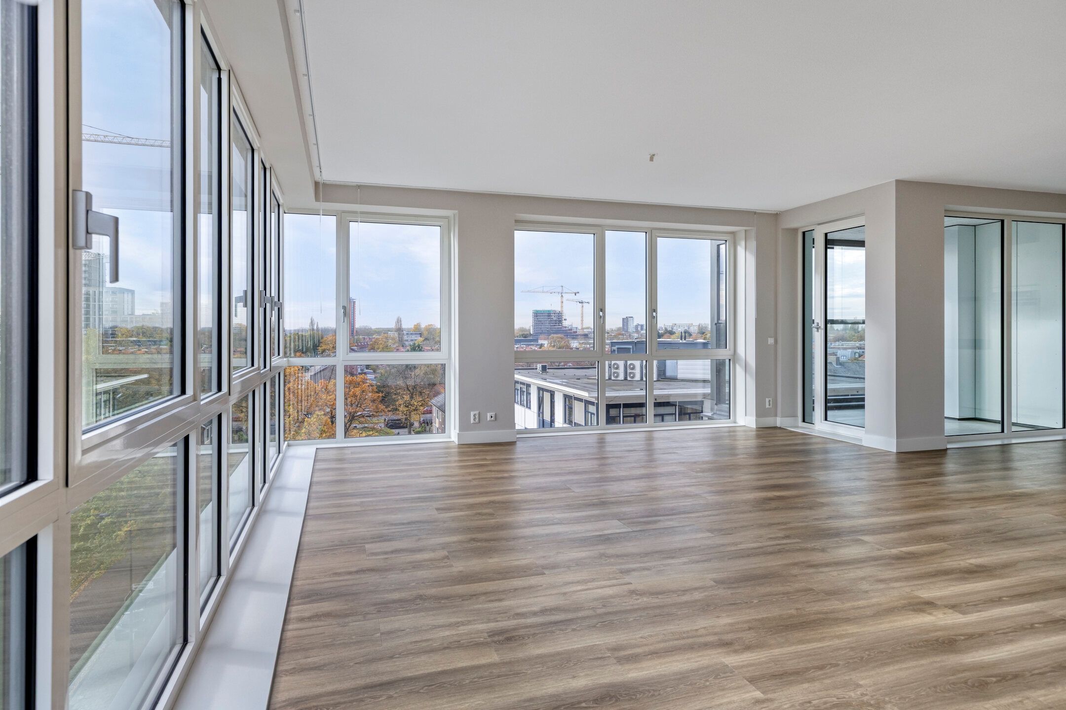 Photo 3 of Mangoweg 381