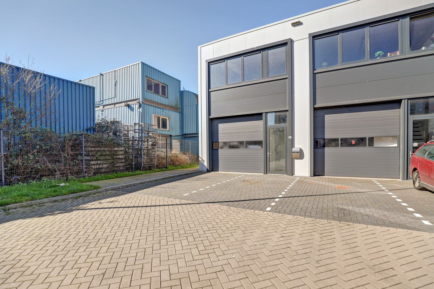 View photo 1 of Titaniumweg 422