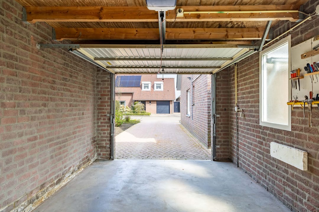 Spacious detached home with garage in Sevenum — 32
