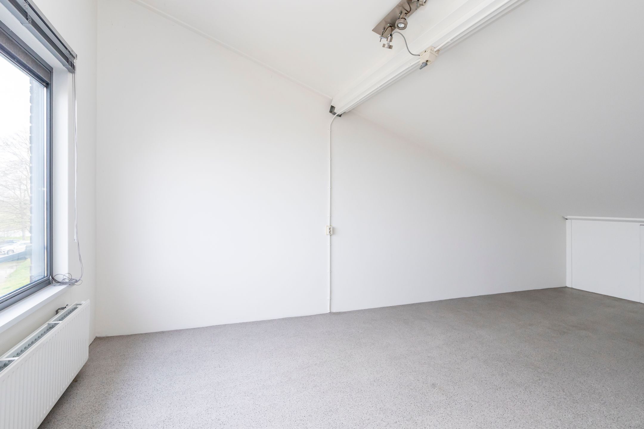 Spacious Terraced House with Unique Water Views in Leidschenveen — 33