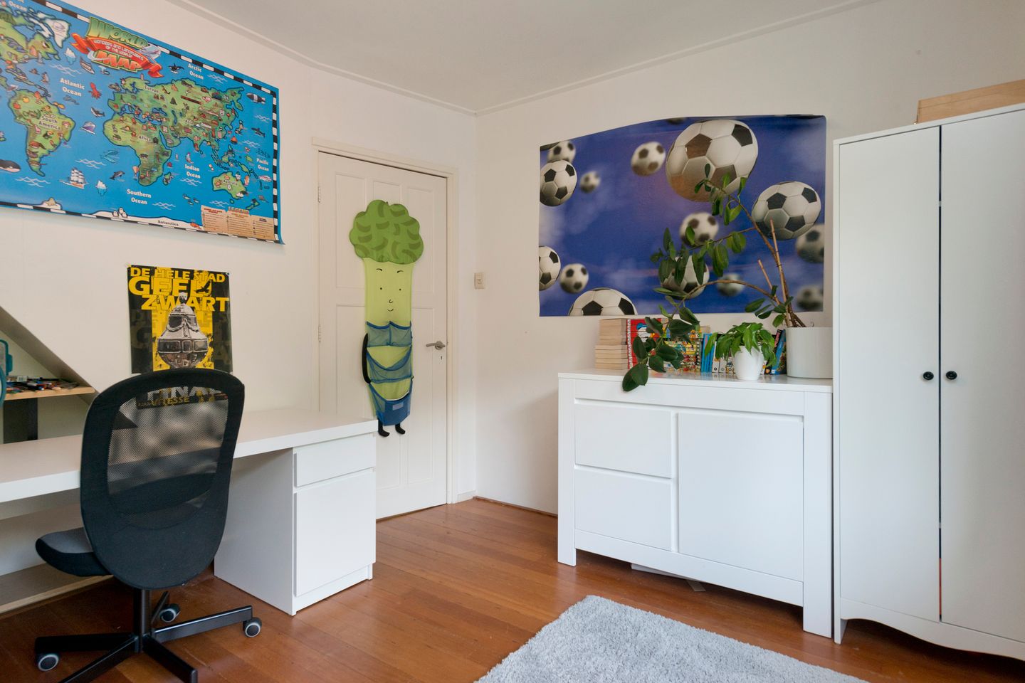Photo 35 of Roemer Visscherstraat 10