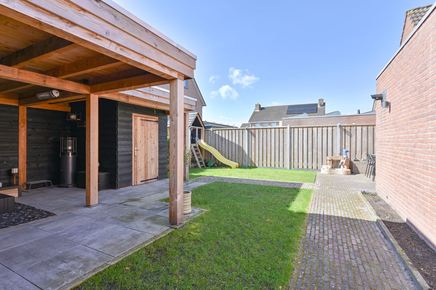 Foto 65 van van der Sluisweg 10-A