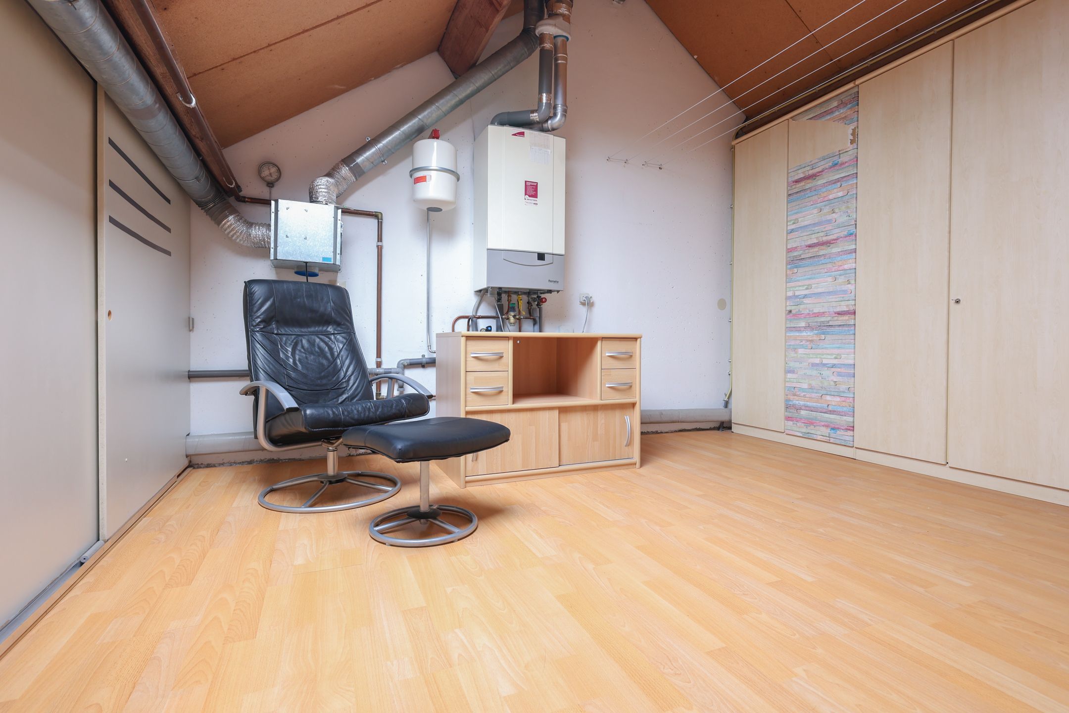 Well-maintained semi-detached family home with solar panels and garage in Brunssum — 24