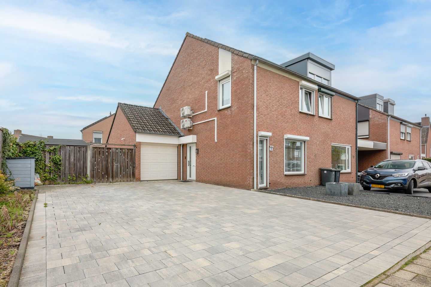 Well-maintained semi-detached family home with solar panels and garage in Brunssum — 29