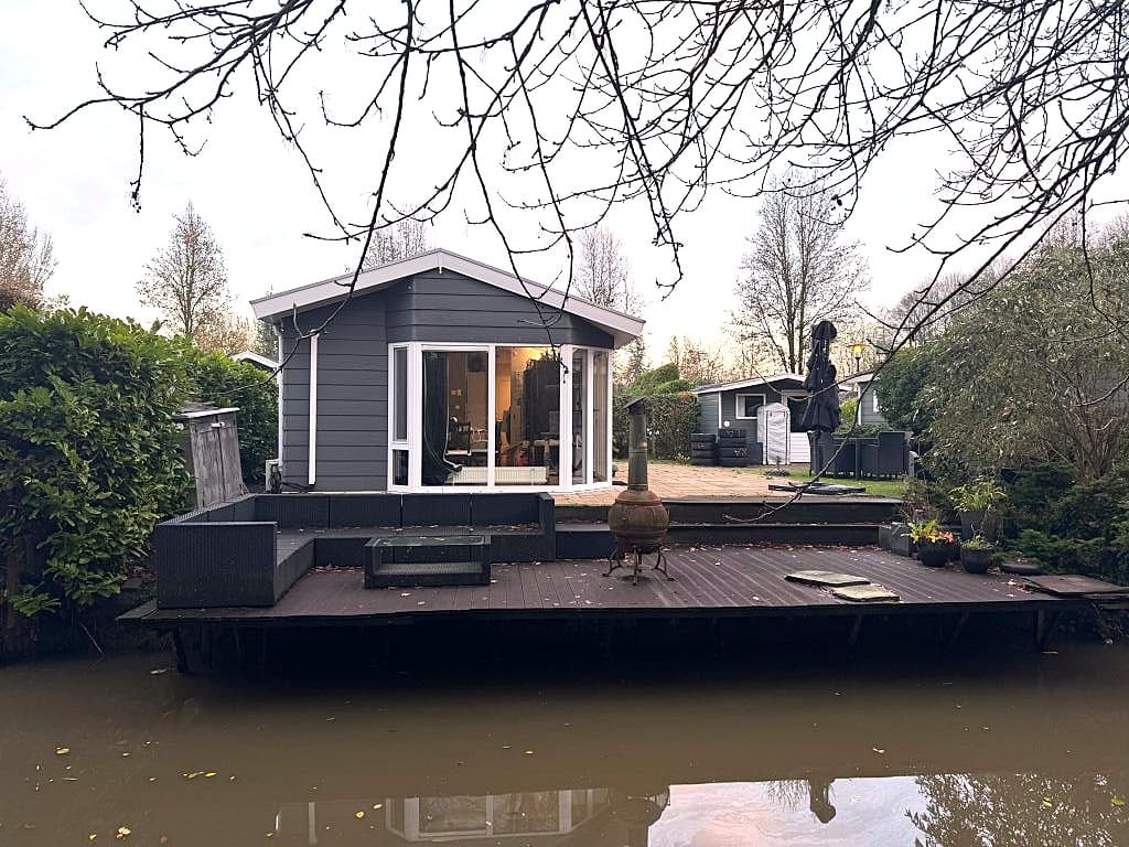 studio freehold villa in Velsen-Zuid — photo 3 of 5