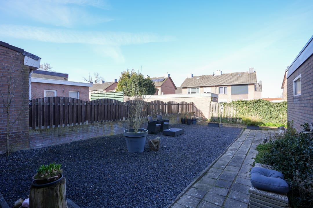 Foto 26 van Dr. Poelsstraat 11