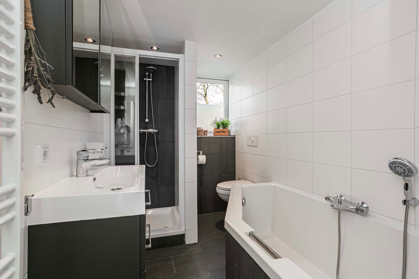 Photo 34 of Pauwenkamp 458