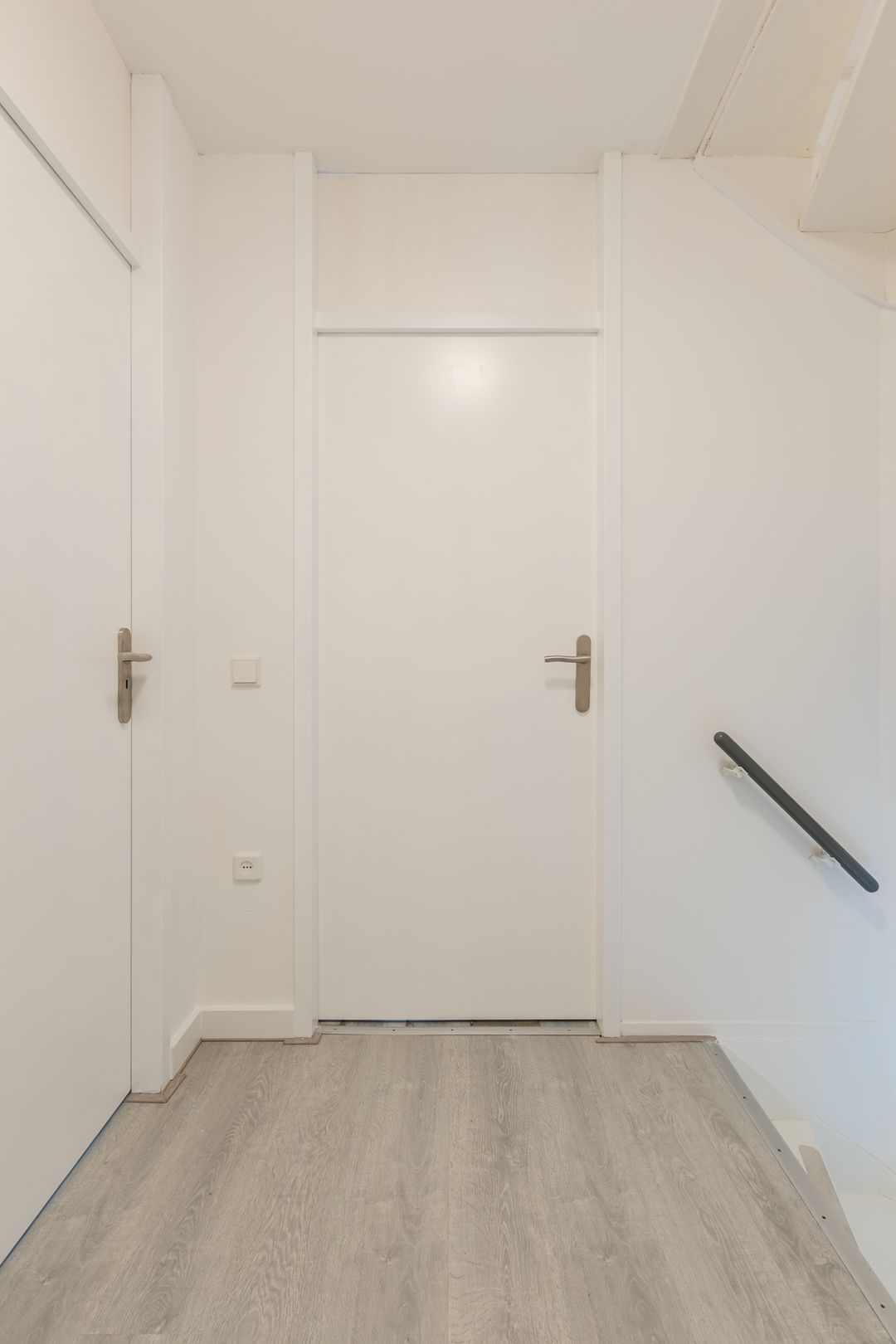 Spacious corner home with garage and solar panels in Bergse Plaat — 22