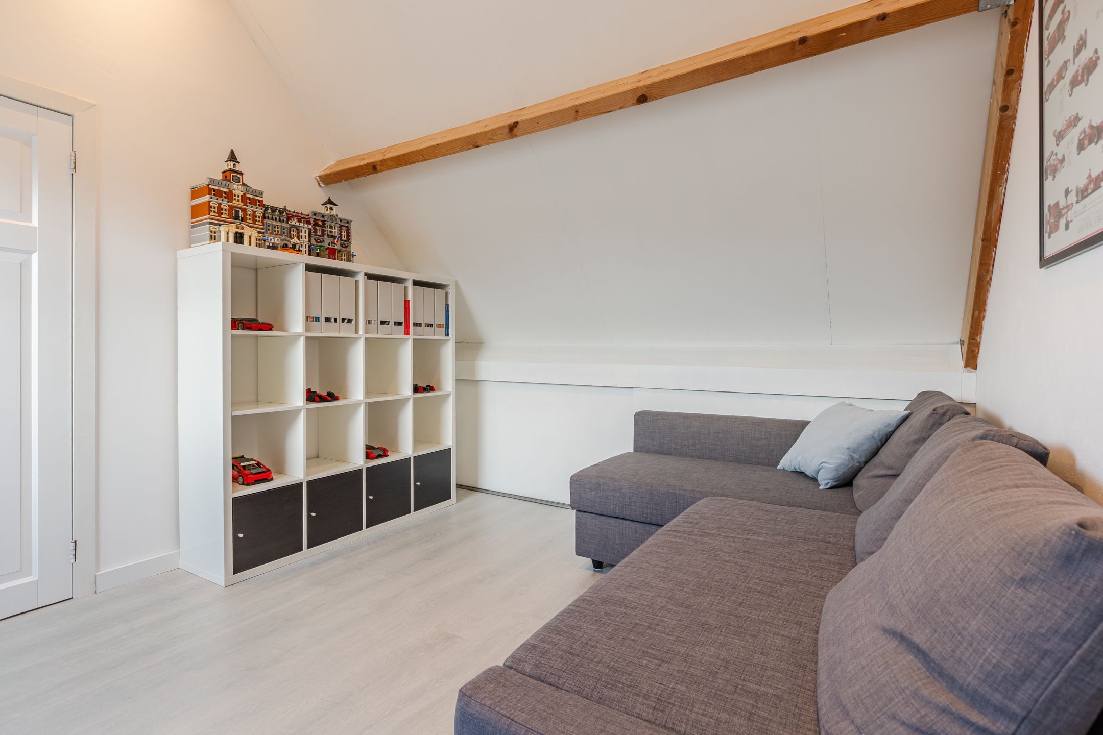 Spacious corner home with garage and solar panels in Bergse Plaat — 42