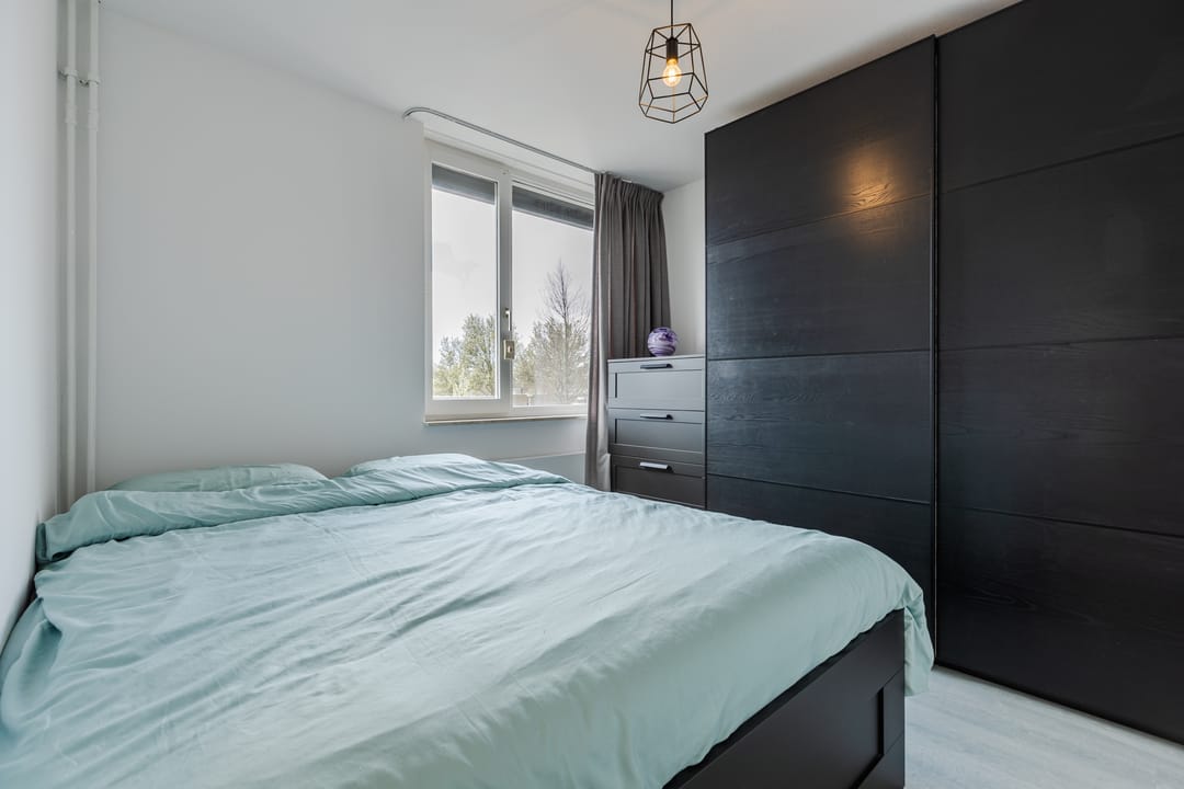 Spacious corner home with garage and solar panels in Bergse Plaat — 28
