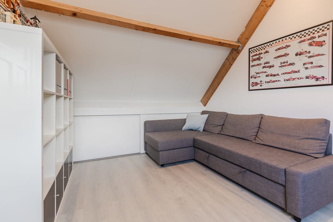 Spacious corner home with garage and solar panels in Bergse Plaat — 41