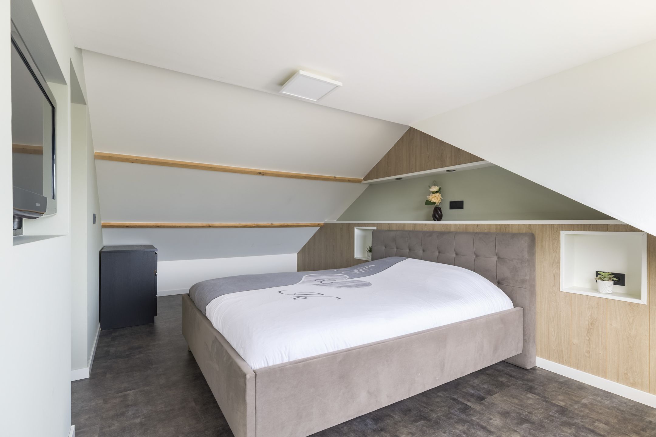 Fully modernized terraced house with garage and energy label A — 42