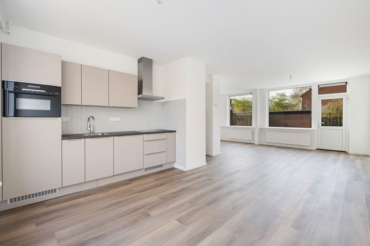 Photo 3 of Edelstenenbaan 59