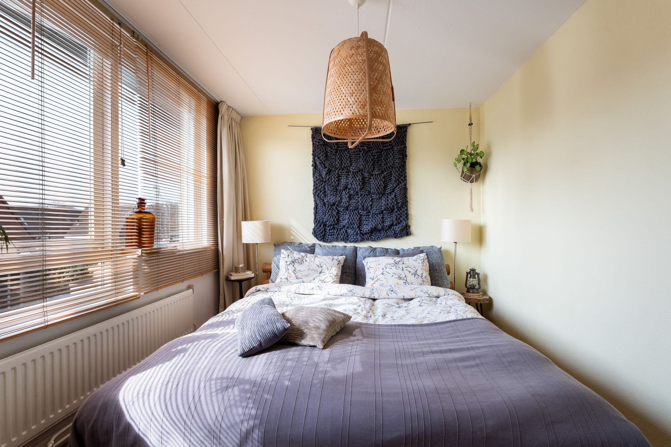 Spacious Extended Family Home with 5 Bedrooms — 12