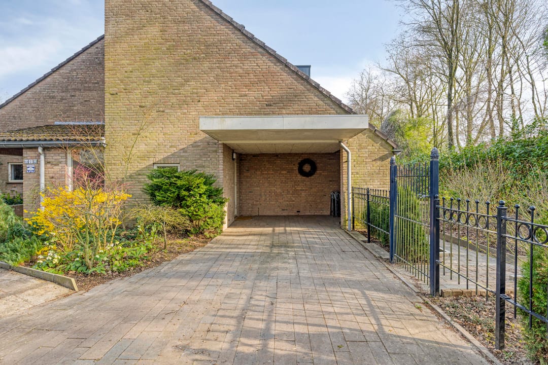 Foto 7 van Bergumlaan 2