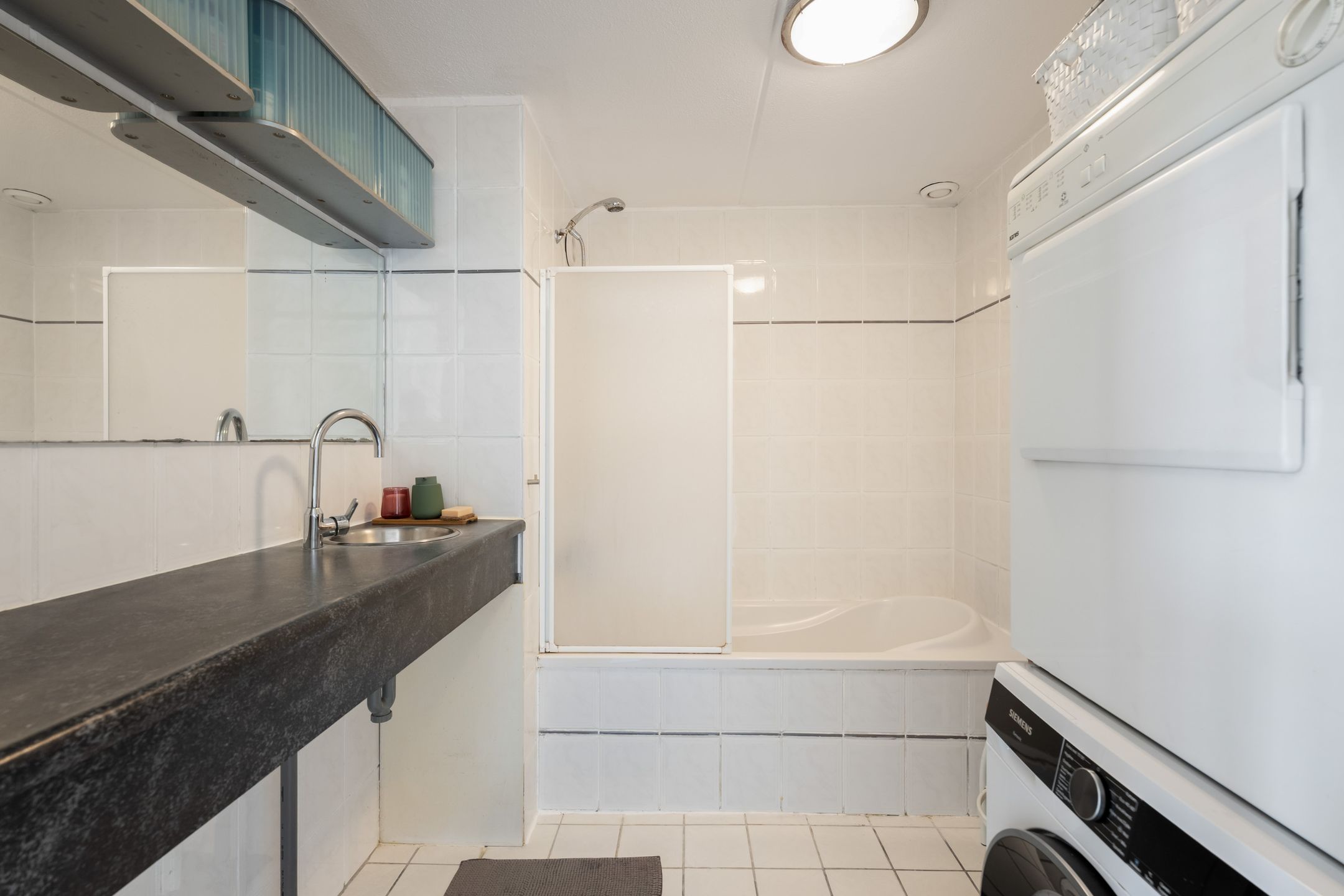 Spacious Extended Family Home with 5 Bedrooms — 18