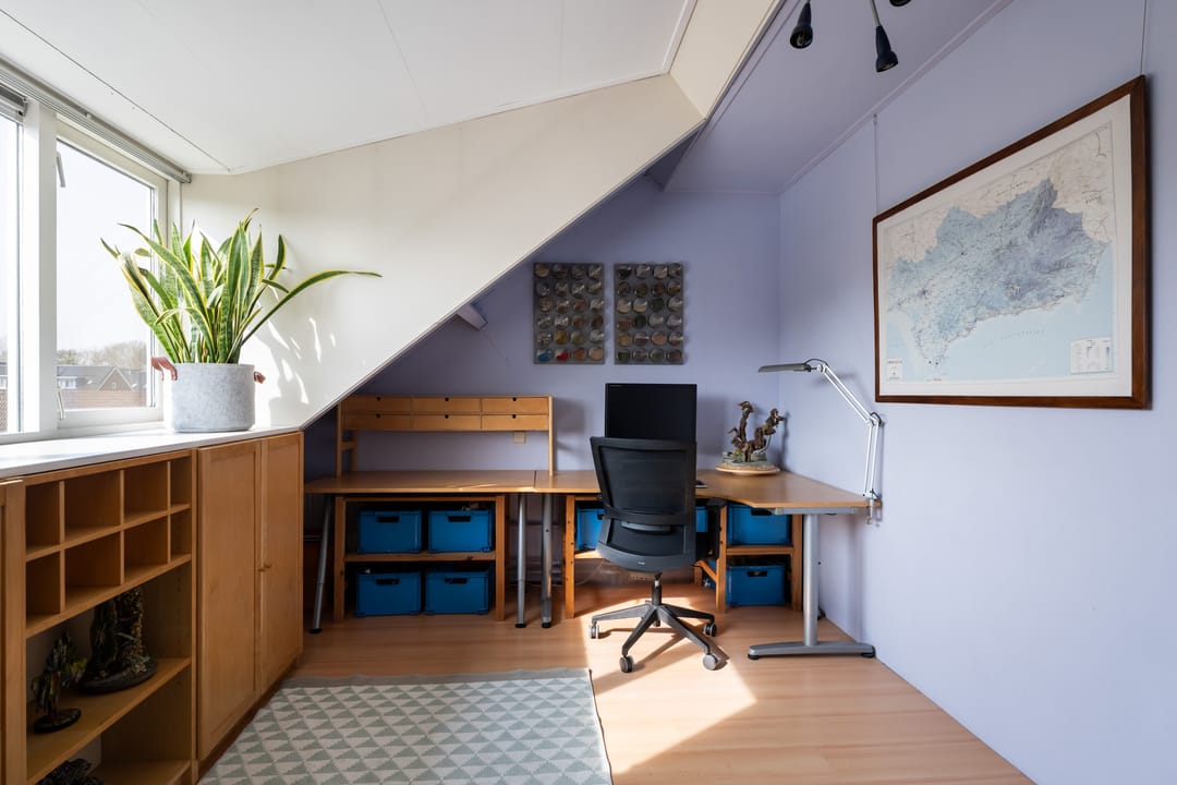 Spacious Extended Family Home with 5 Bedrooms — 23