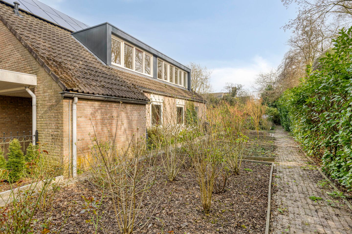 Foto 34 van Bergumlaan 2