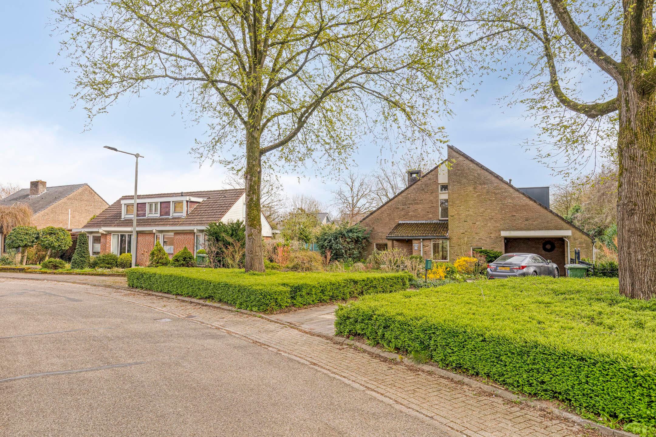 Foto 60 van Bergumlaan 2