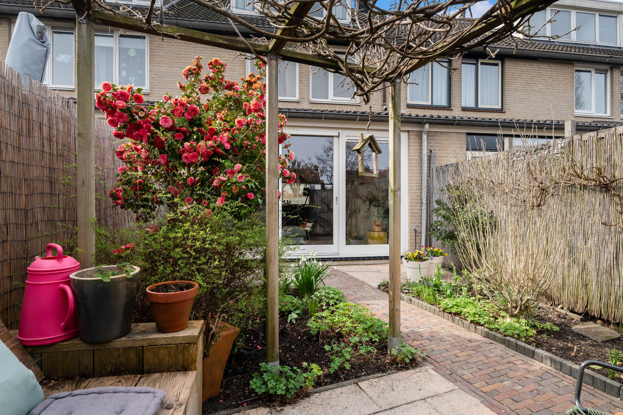 Spacious Extended Family Home with 5 Bedrooms — 27