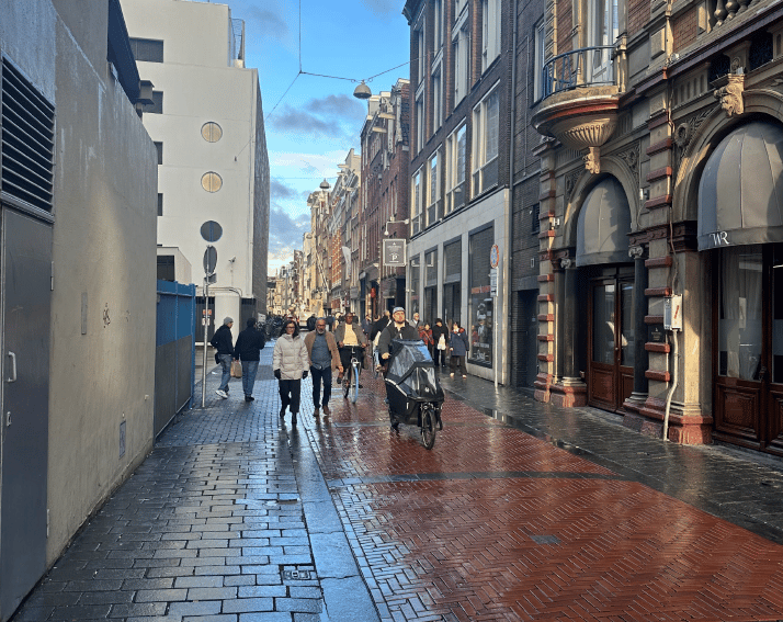 Bekijk foto 3 van Warmoesstraat 157-161