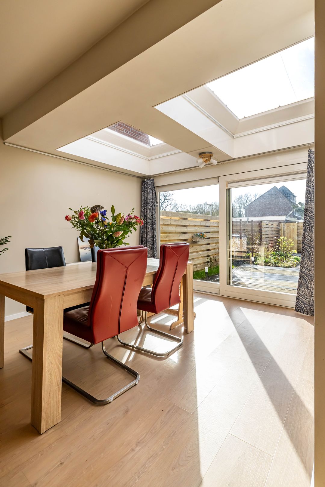 Photo 28 of Van Deyssellaan 50