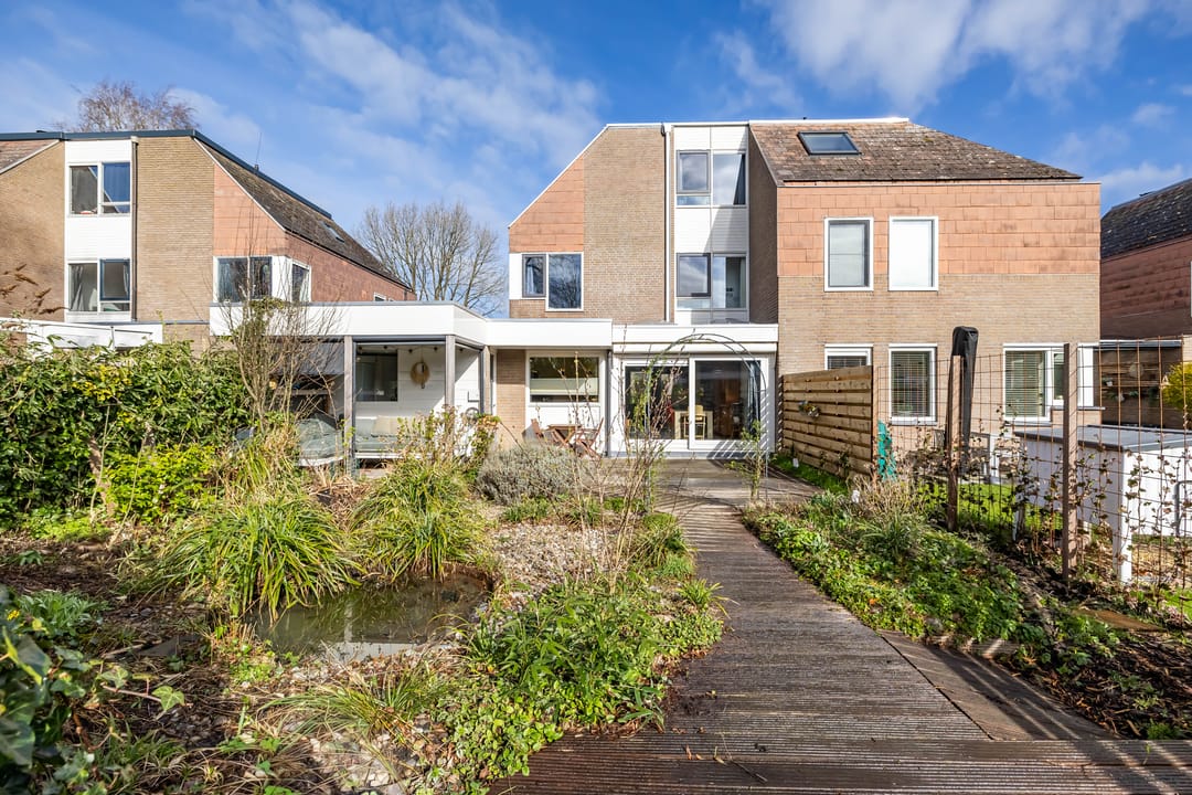 Photo 37 of Van Deyssellaan 50