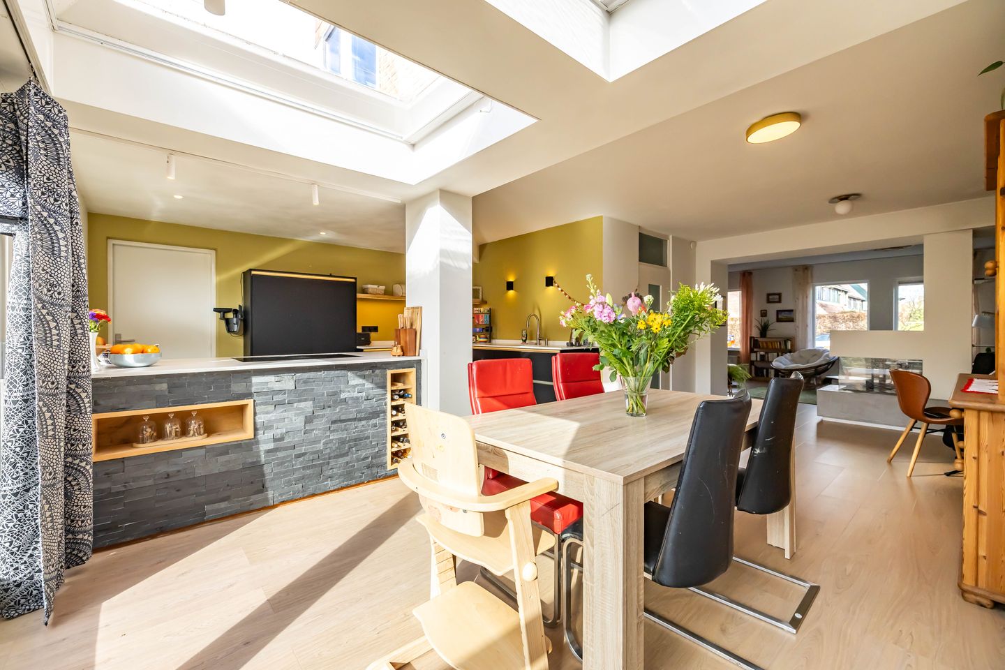 Photo 20 of Van Deyssellaan 50