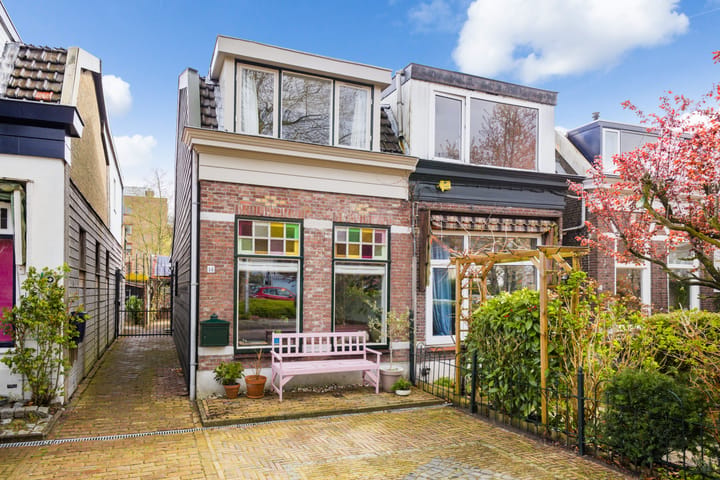 Twee-onder-één-kap te koop: Wethouder Venteweg 14, Gouda