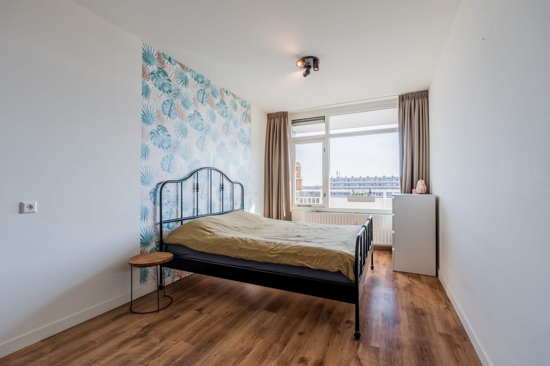 Spacious and Bright Apartment with South-Facing Balcony in Weesp — 17