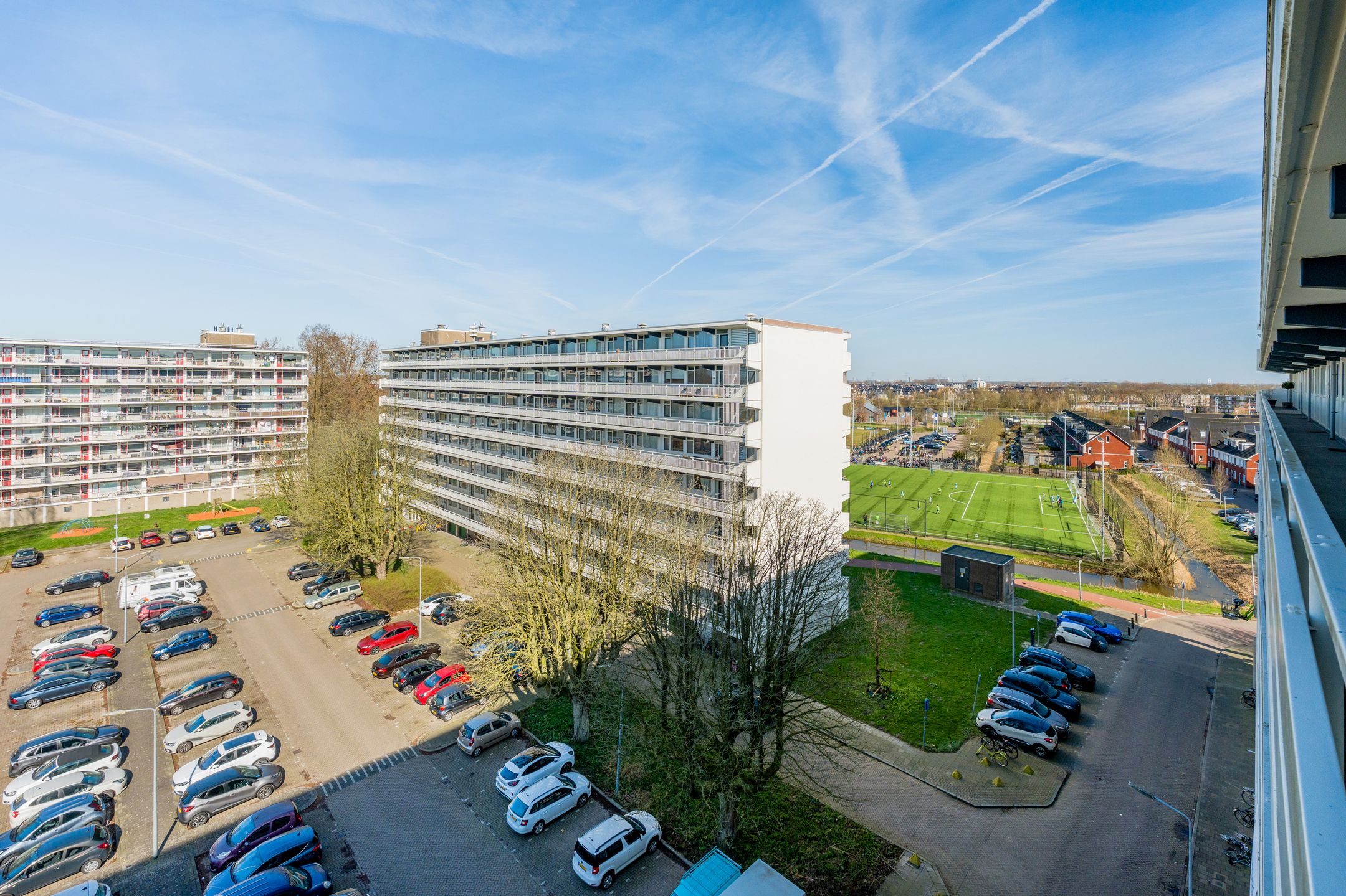 Spacious and Bright Apartment with South-Facing Balcony in Weesp — 39