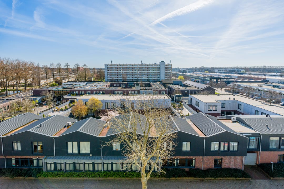 Spacious and Bright Apartment with South-Facing Balcony in Weesp — 43