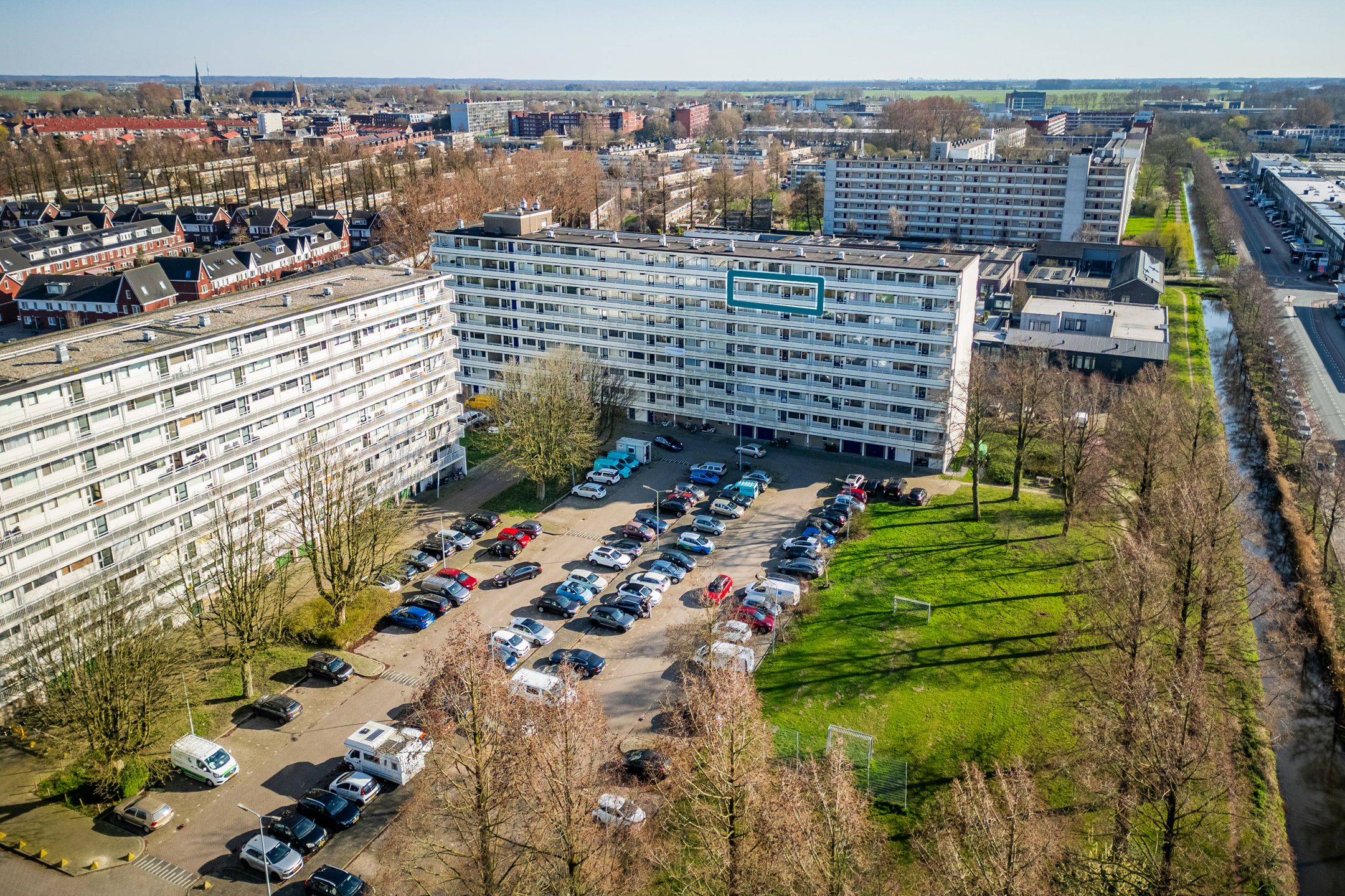 Spacious and Bright Apartment with South-Facing Balcony in Weesp — 45
