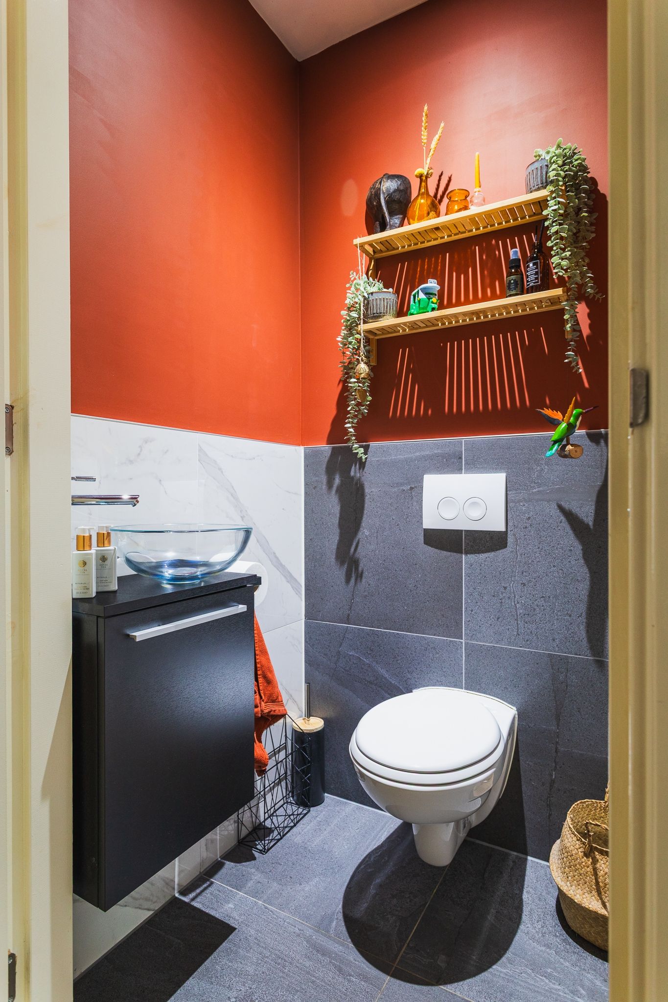 Photo 42 of Tienhovenselaan 11