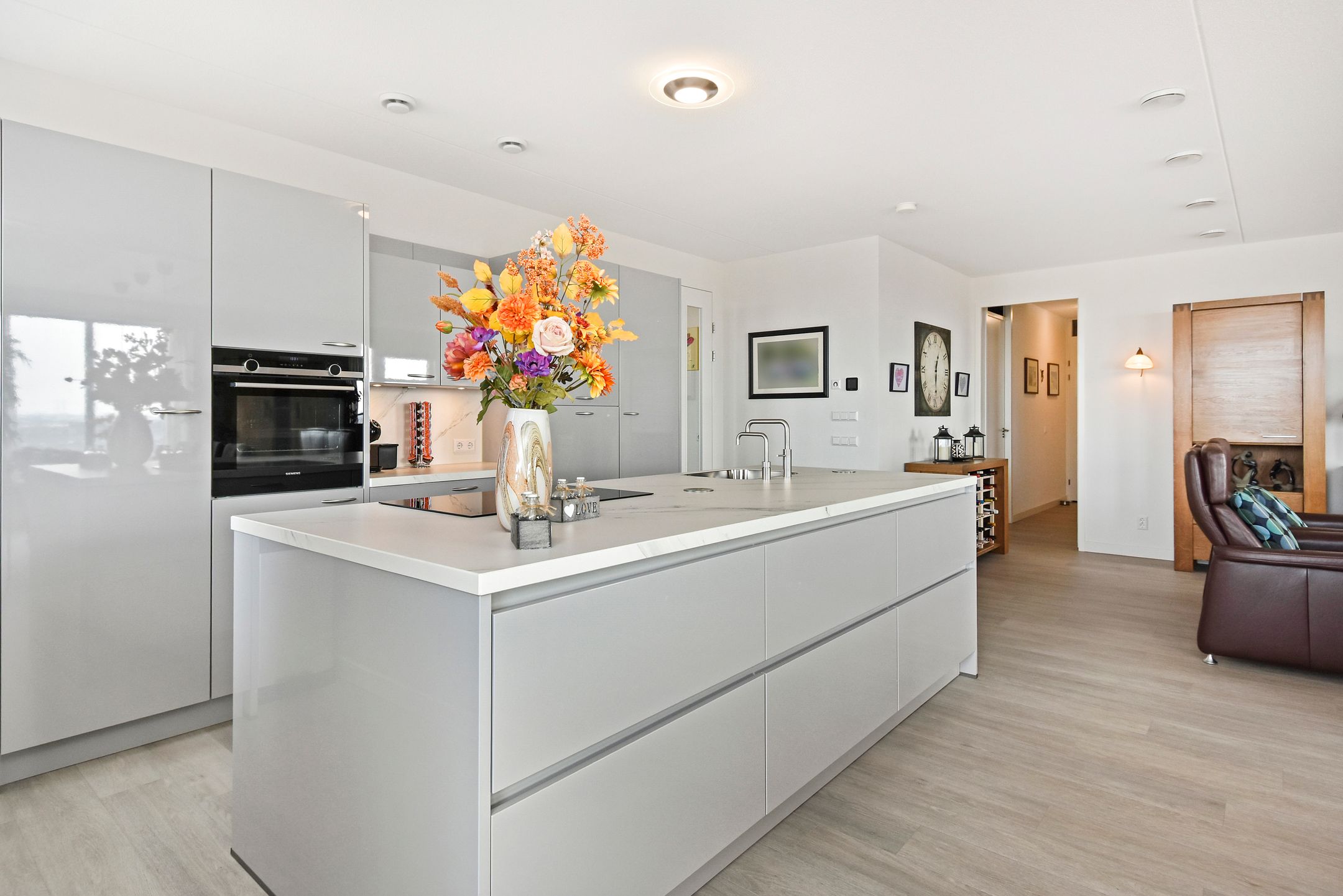 Modern Energy-Efficient Apartment with Parking in Rijswijk Buiten — 27