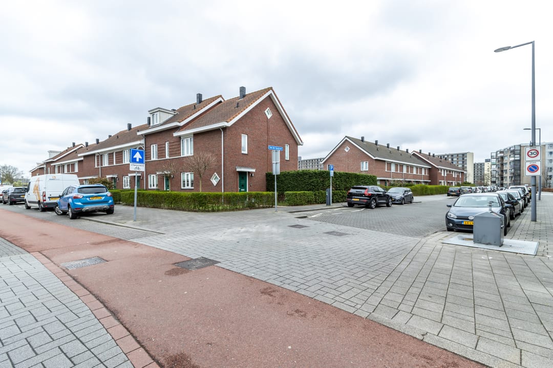 Photo 1 of Van der Sasstraat 40