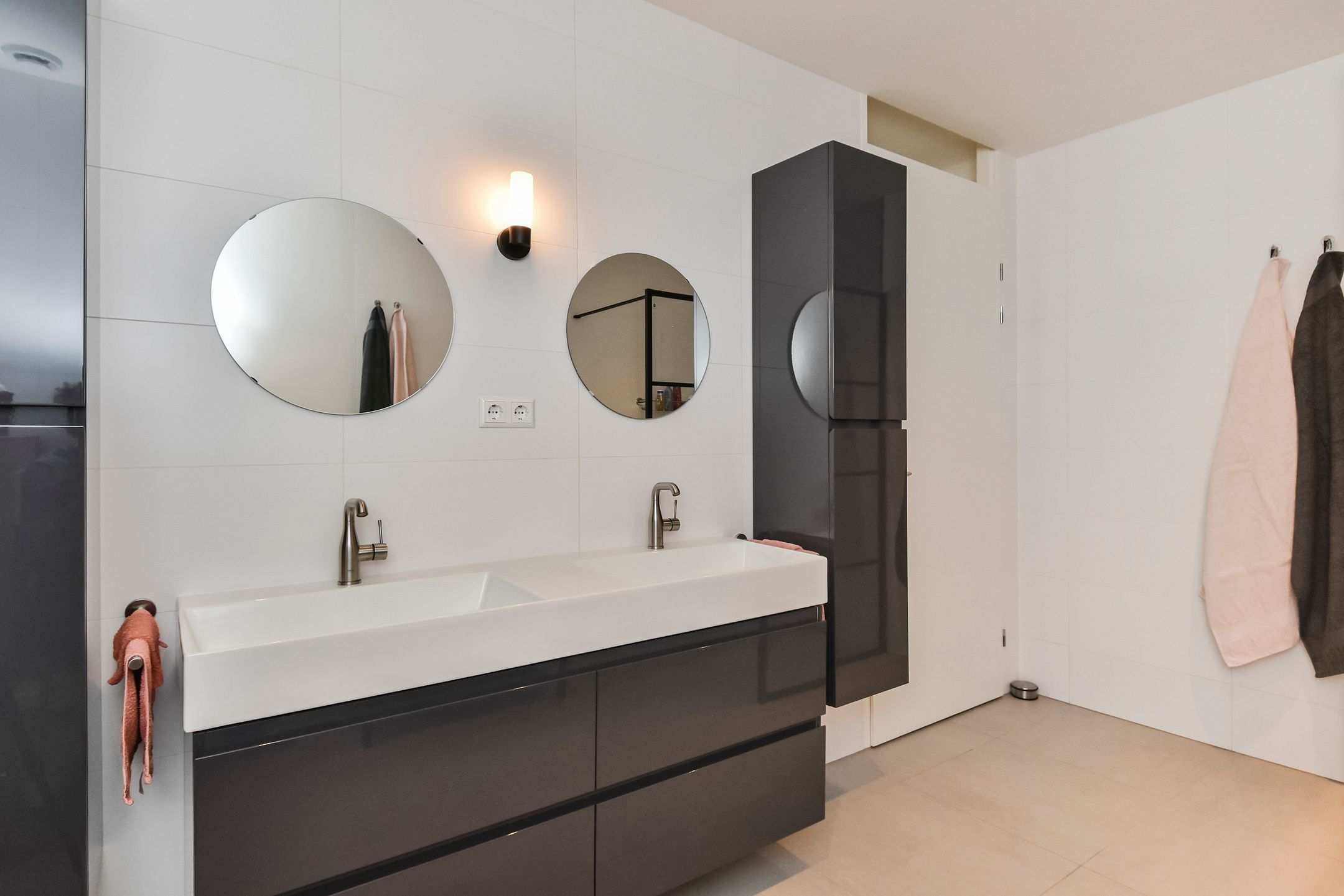 Modern Energy-Efficient Apartment with Parking in Rijswijk Buiten — 33