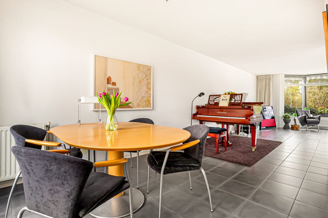 Spacious semi-detached family home with garage and sunny garden in Waterwende — 23