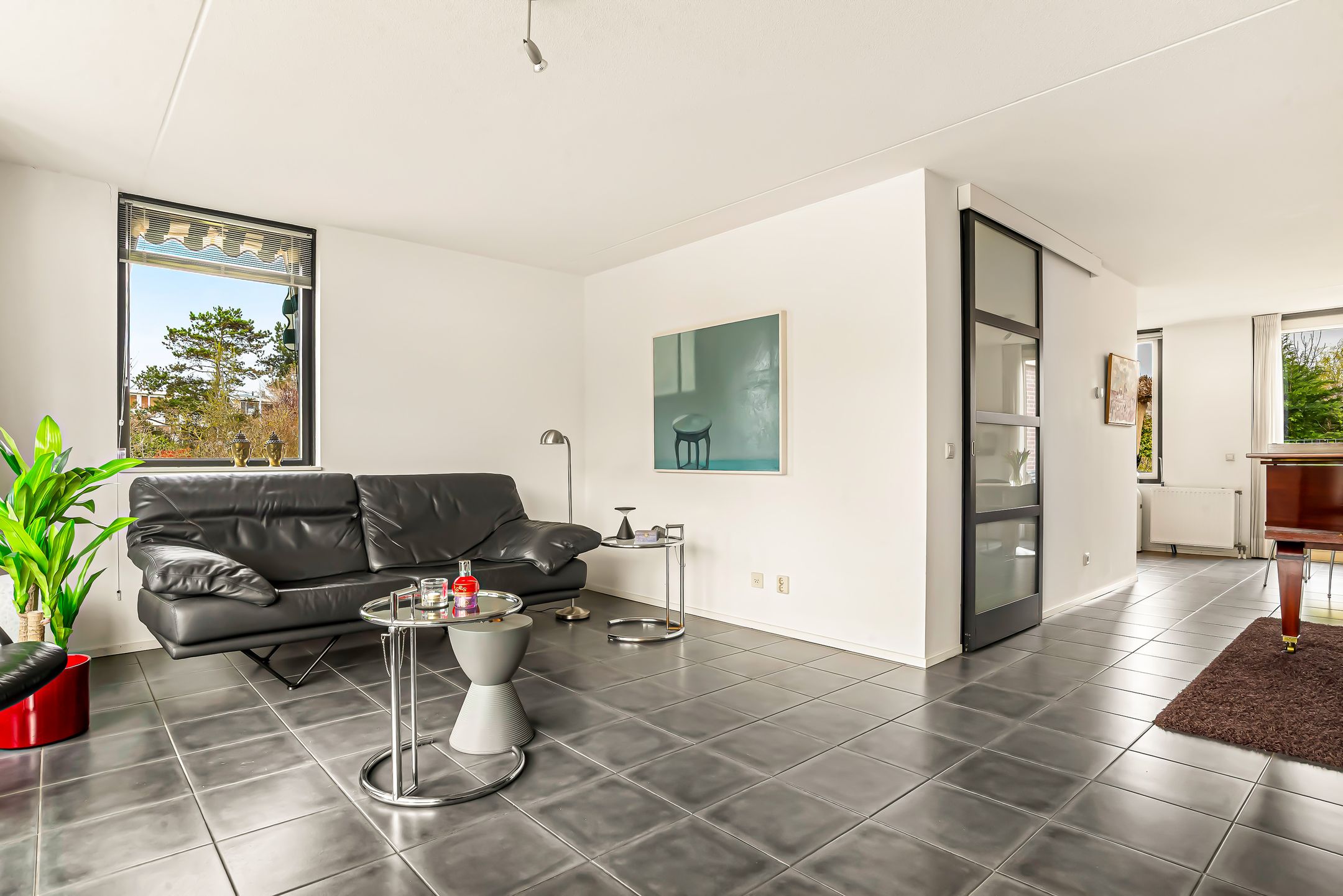 Spacious semi-detached family home with garage and sunny garden in Waterwende — 18