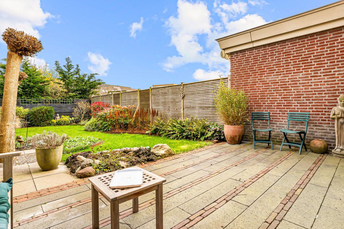 Spacious semi-detached family home with garage and sunny garden in Waterwende — 29