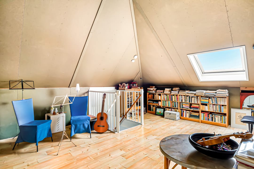 Spacious semi-detached family home with garage and sunny garden in Waterwende — 61