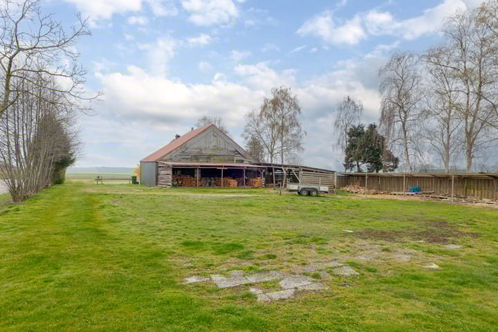 Photo 3 of Burg v Wijngaardenstraat 19