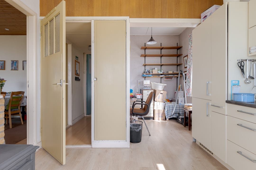 Photo 16 of Burg v Wijngaardenstraat 19