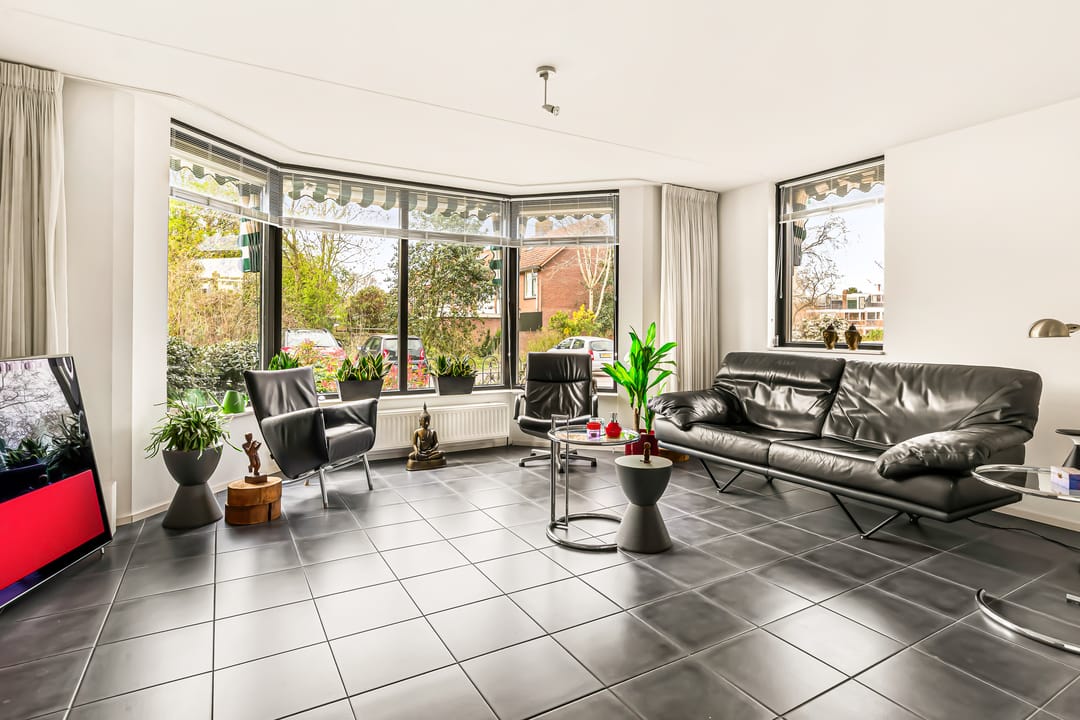 Spacious semi-detached family home with garage and sunny garden in Waterwende — 13