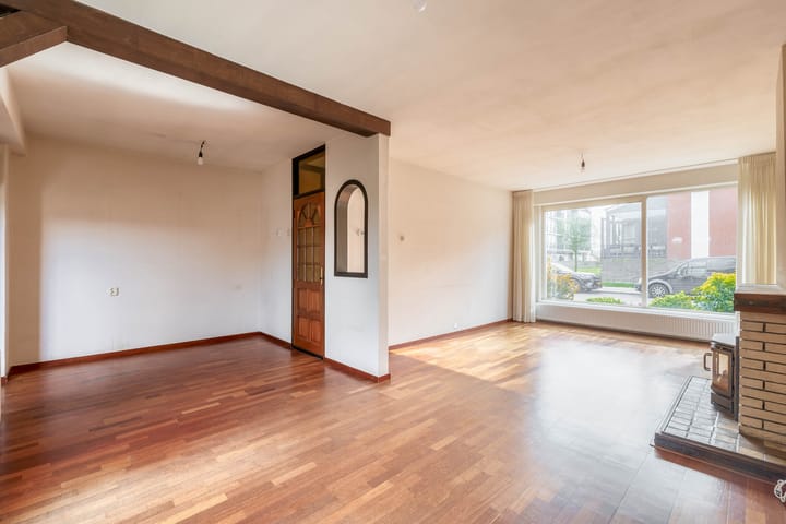 Photo 3 of van der Duyn van Maasdamstraat 92