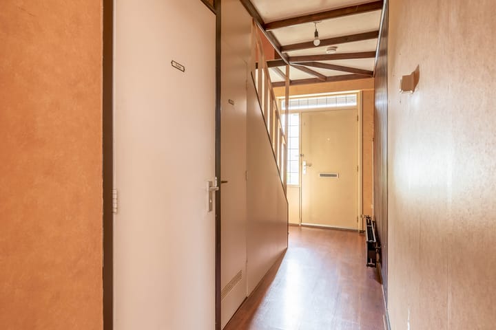 Photo 5 of van der Duyn van Maasdamstraat 92